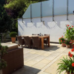 Terrasse und Sommerpflanzen, Schluchtstr. 25, 45359 Essen, Deutschland