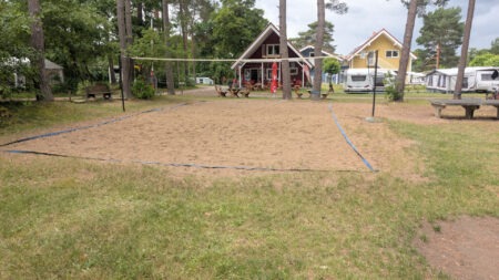 Volleyballfeld am FKK-Campingplatz Rätzsee