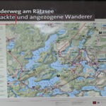 Wanderkarte für nackte und angezogene Wanderer am Rätzsee