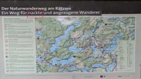 Wanderkarte für nackte und angezogene Wanderer am Rätzsee