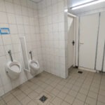 Ein wenig in die Jahre gekommen: Die Toiletten