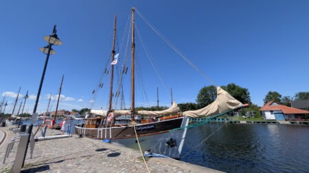Segelschiff im Greifswalder Museumshafen