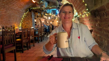 Claudia im Wallensteinkeller