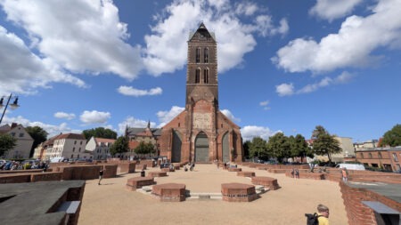 Von der Wismarer Marienkirche ist heute nur noch der Turm erhalten