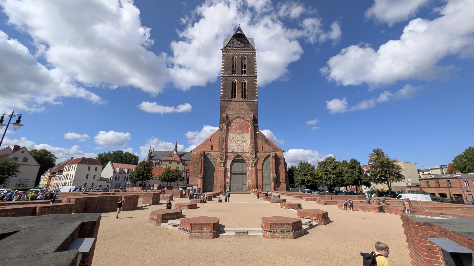 Von der Wismarer Marienkirche ist heute nur noch der Turm erhalten